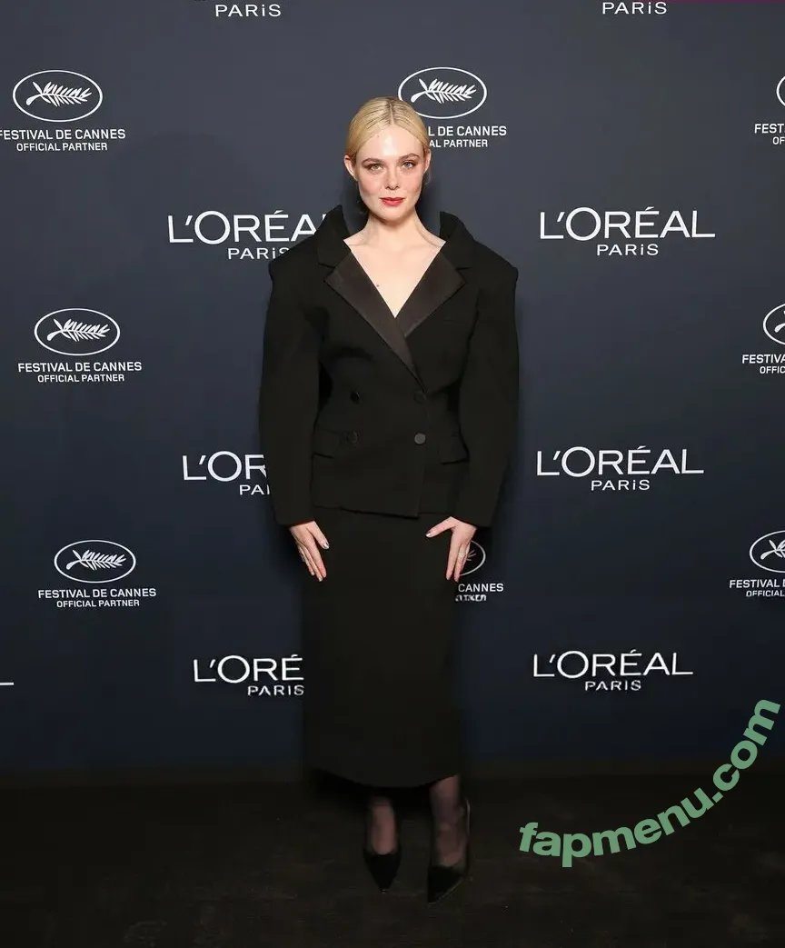 Elle Fanning nude photo #2965 (ellefanning)