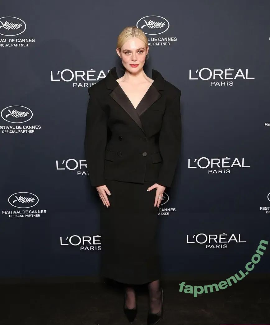Elle Fanning nude photo #2968 (ellefanning)