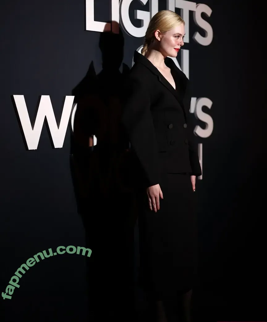 Elle Fanning nude photo #2970 (ellefanning)