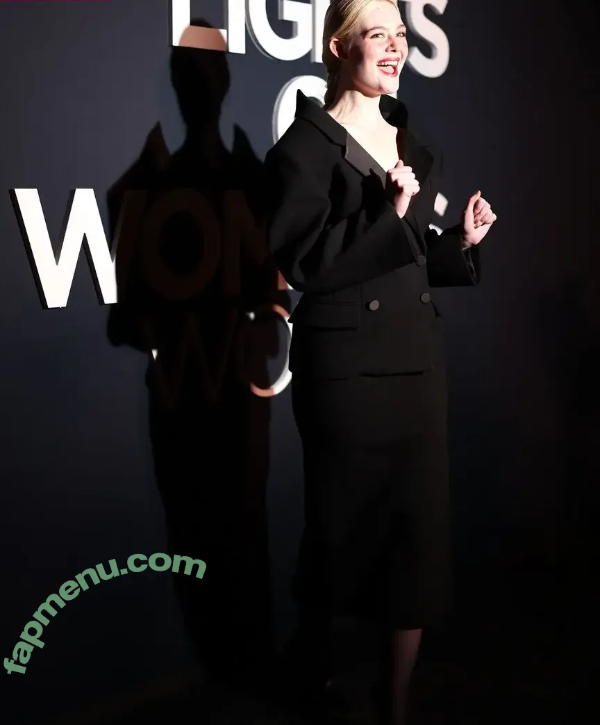 Elle Fanning nude photo #2971 (ellefanning)