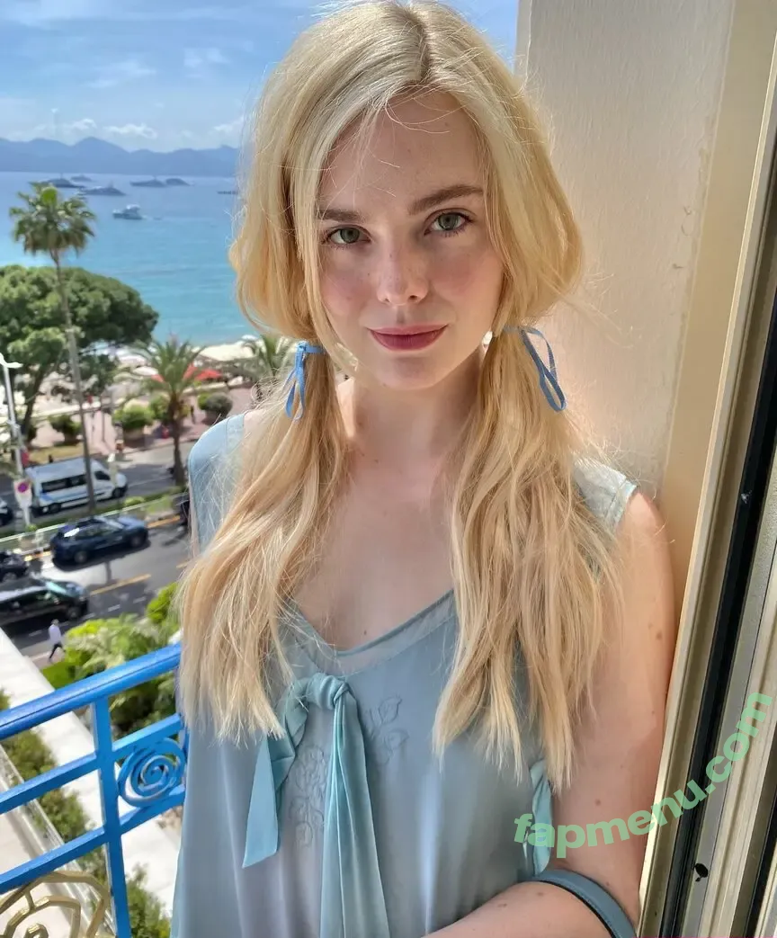 Elle Fanning nude photo #2973 (ellefanning)