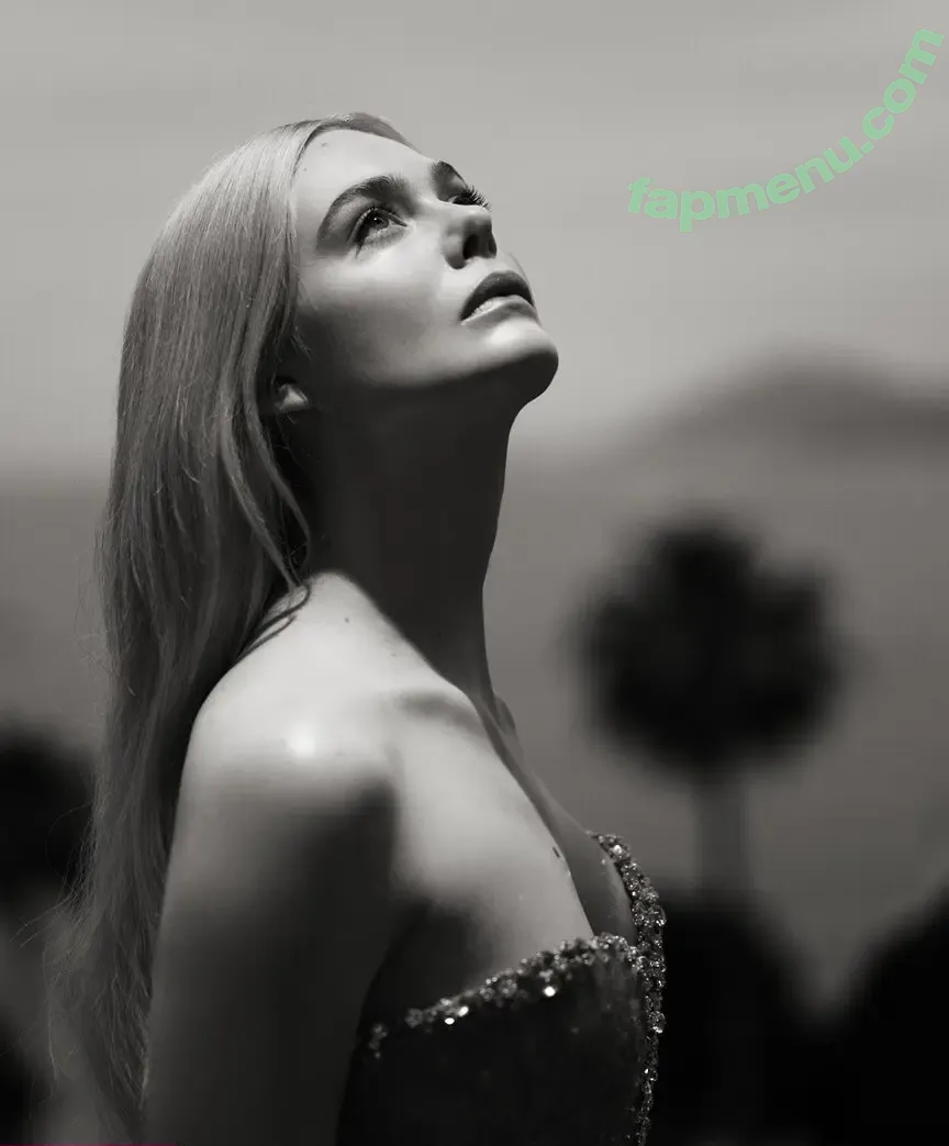 Elle Fanning nude photo #2988 (ellefanning)