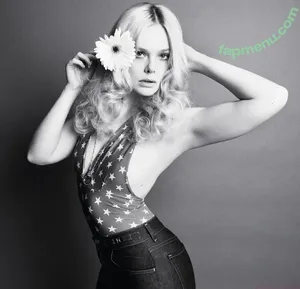 Elle Fanning / ellefanning nude photo #3223