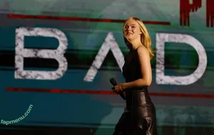 Elle Fanning / ellefanning nude photo #3231