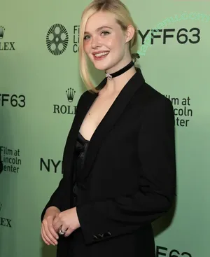 Elle Fanning / ellefanning nude photo #3254