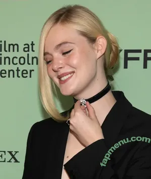 Elle Fanning / ellefanning nude photo #3264
