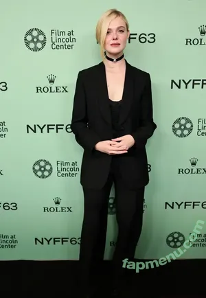 Elle Fanning / ellefanning nude photo #3266