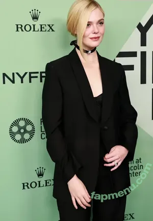 Elle Fanning / ellefanning nude photo #3269