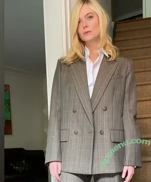 Elle Fanning / ellefanning nude photo #3345
