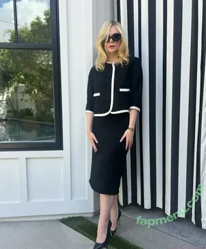 Elle Fanning / ellefanning nude photo #3350