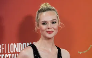 Elle Fanning / ellefanning nude photo #3353