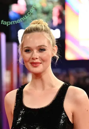 Elle Fanning / ellefanning nude photo #3359