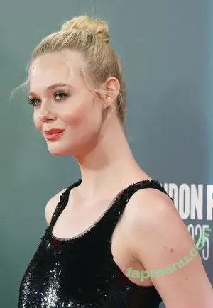 Elle Fanning / ellefanning nude photo #3364