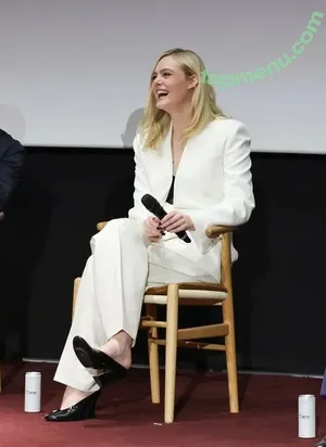 Elle Fanning / ellefanning nude photo #3392