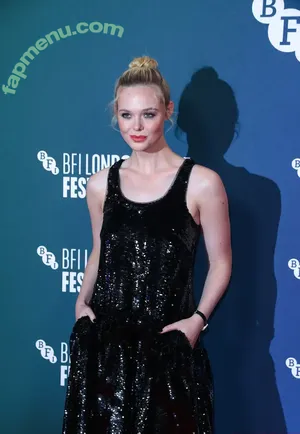 Elle Fanning / ellefanning nude photo #3408