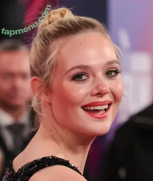 Elle Fanning / ellefanning nude photo #3418