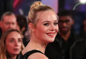 Elle Fanning / ellefanning nude photo #3420