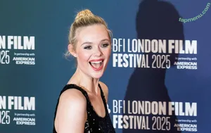 Elle Fanning / ellefanning nude photo #3433