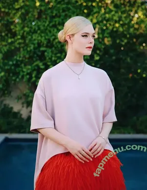 Elle Fanning / ellefanning nude photo #3466