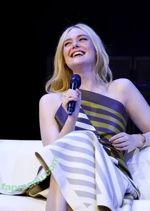 Elle Fanning / ellefanning nude photo #3511