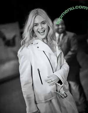 Elle Fanning / ellefanning nude photo #3522