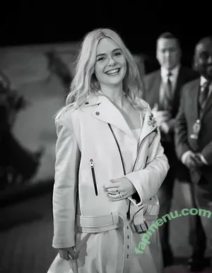 Elle Fanning / ellefanning nude photo #3524