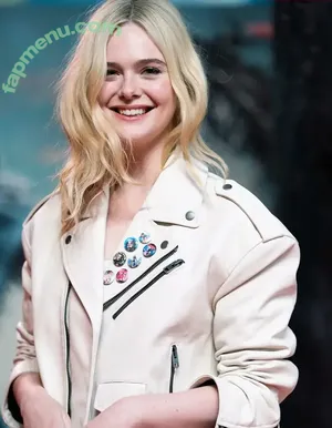 Elle Fanning / ellefanning nude photo #3527