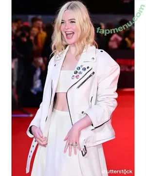 Elle Fanning / ellefanning nude photo #3533