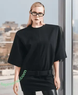 Elle Fanning / ellefanning nude photo #3536