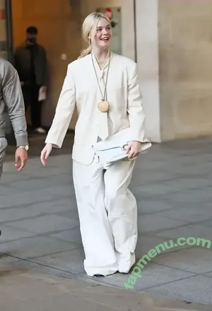 Elle Fanning / ellefanning nude photo #3550