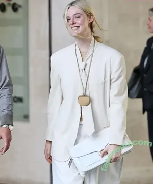 Elle Fanning / ellefanning nude photo #3558