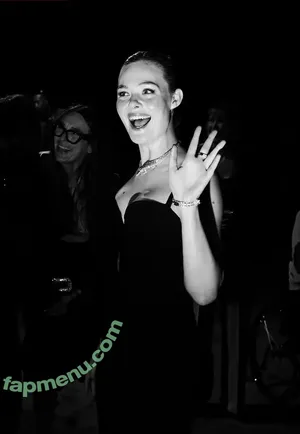 Elle Fanning / ellefanning nude photo #3611