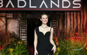 Elle Fanning / ellefanning nude photo #3617