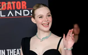 Elle Fanning / ellefanning nude photo #3634