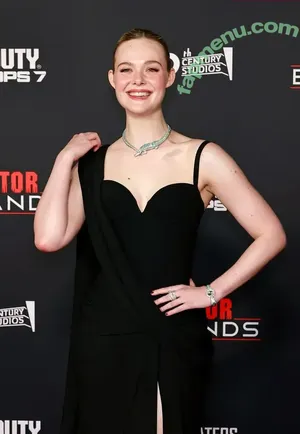 Elle Fanning / ellefanning nude photo #3636