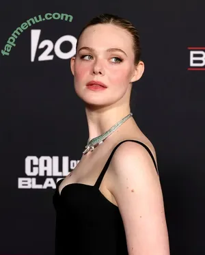 Elle Fanning / ellefanning nude photo #3639