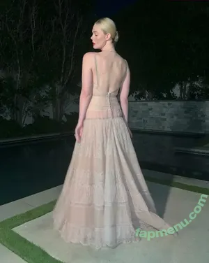 Elle Fanning / ellefanning nude photo #3658