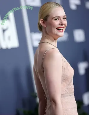 Elle Fanning / ellefanning nude photo #3661