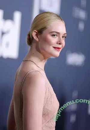 Elle Fanning / ellefanning nude photo #3665