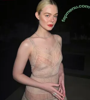 Elle Fanning / ellefanning nude photo #3668