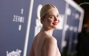 Elle Fanning / ellefanning nude photo #3672
