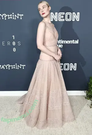 Elle Fanning / ellefanning nude photo #3688