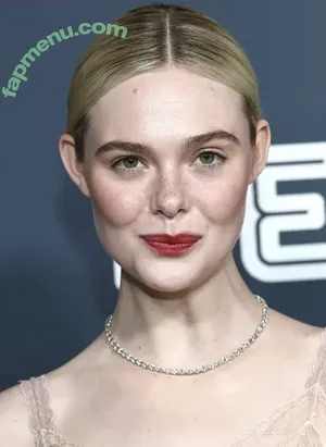 Elle Fanning / ellefanning nude photo #3691