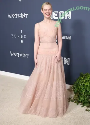 Elle Fanning / ellefanning nude photo #3695