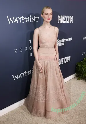 Elle Fanning / ellefanning nude photo #3700
