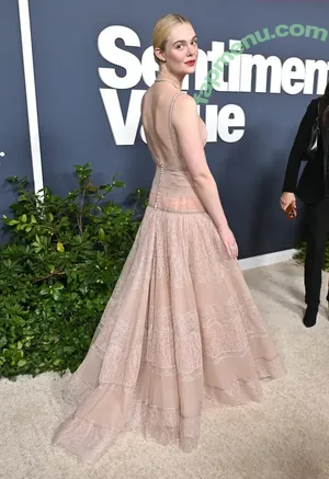 Elle Fanning / ellefanning nude photo #3701