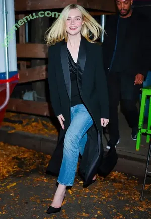 Elle Fanning / ellefanning nude photo #3746