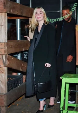 Elle Fanning / ellefanning nude photo #3753