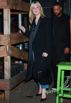 Elle Fanning / ellefanning nude photo #3754