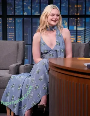 Elle Fanning / ellefanning nude photo #3777